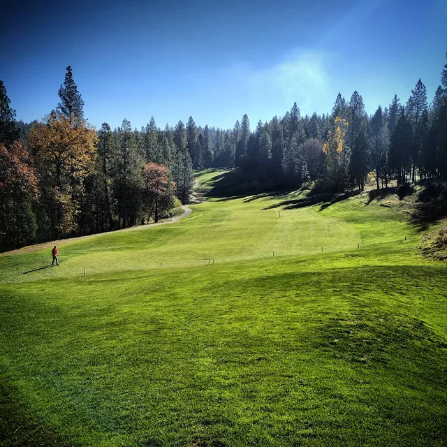 Apple Mountain Golf Resort