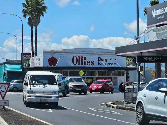 Ollies Ice Cream & Eatin' House