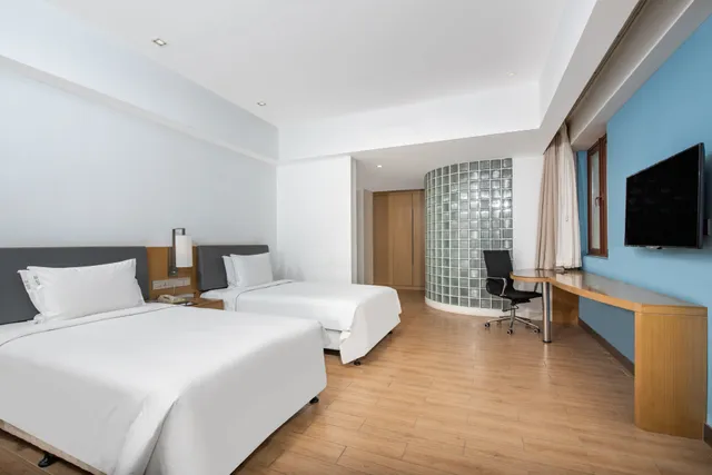 Holiday Inn Express Haikou West Coast