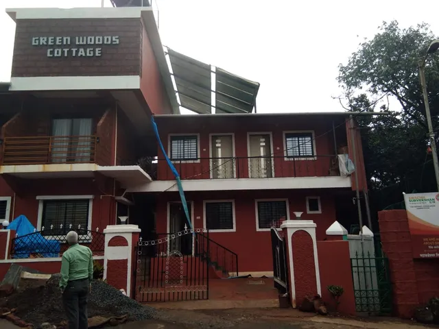 OYO 19731 Green Woods Cottage