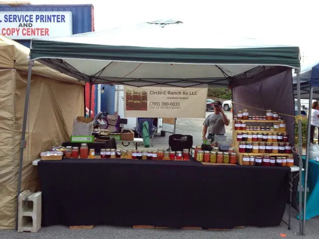 Hooterville Flea Market