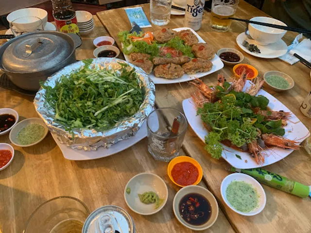 Nhà Hàng Còng Gió - Ẩm thực miền biển