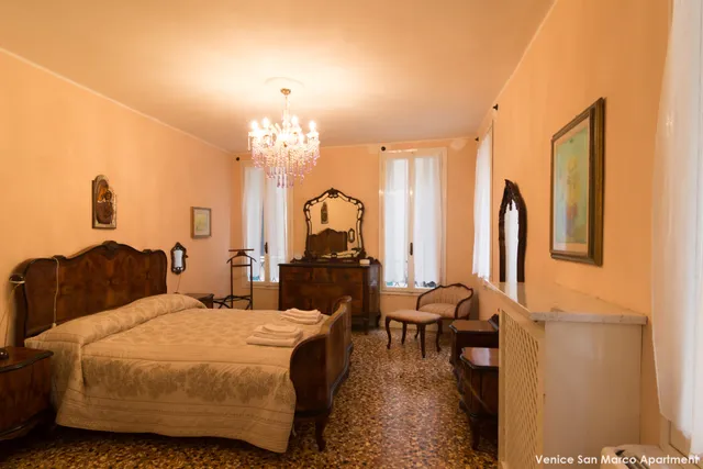 Venice San Marco Apartment, San Marco Square (Town Center)