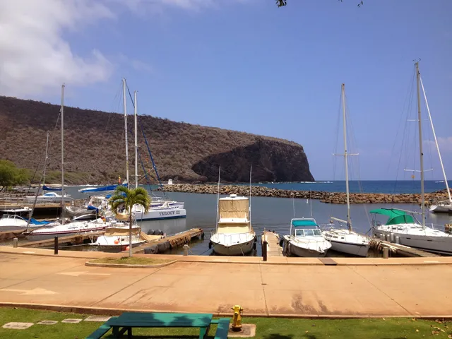 Manele Small Boat Harbor