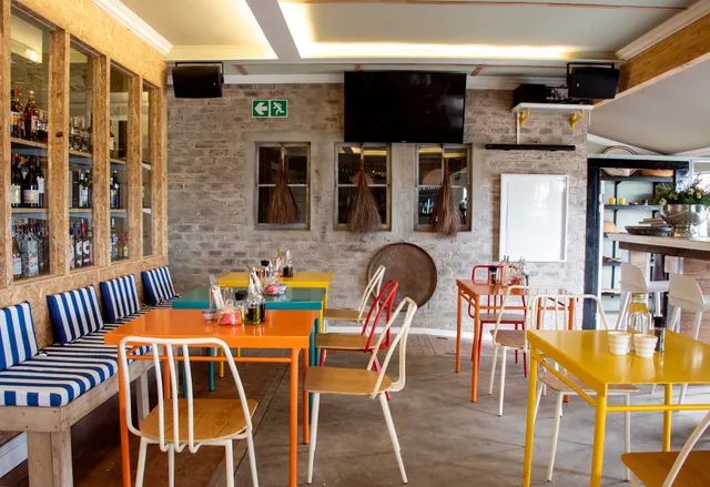 Merchant & Maiden café pizza bar