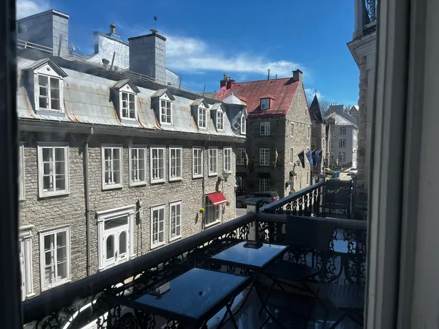 Chez Hubert Bed & Breakfast