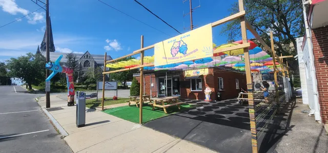 Bom Bom ice cream and coffee