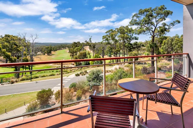 Springs Bar & Terrace at RACV Goldfields Resort