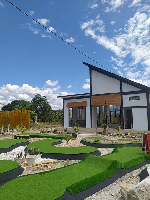 D'Flo Homestay & Cafe