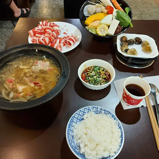 吉米家食堂石頭小火鍋