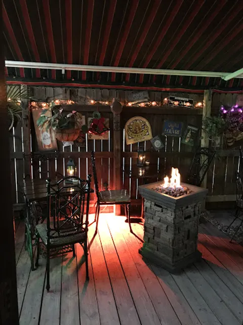 Le Patio - The tiniest cutest Restaurant in South Florida