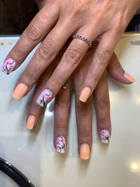 Style Bar Nail & Hair Salon.