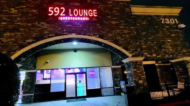 592 LOUNGE & RESTAURANT