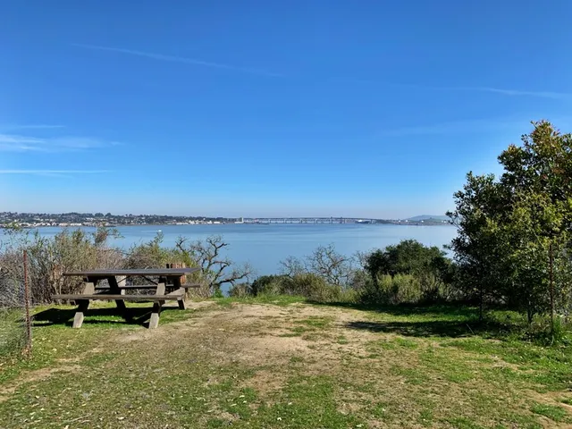 Carquinez Strait Regional Shoreline Park