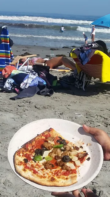 Jenness Beach Pizza & Grill