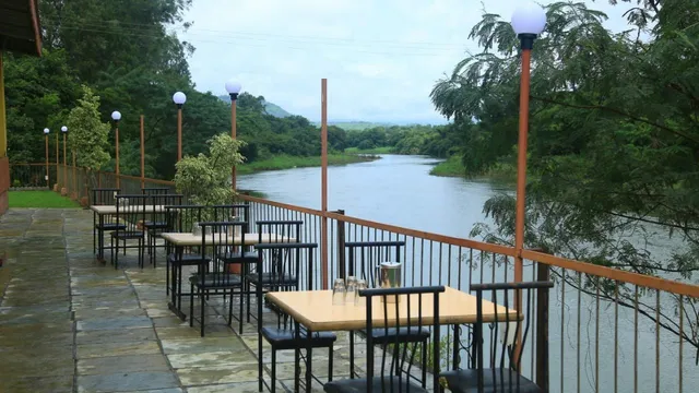 Sathe Farm And Resorts