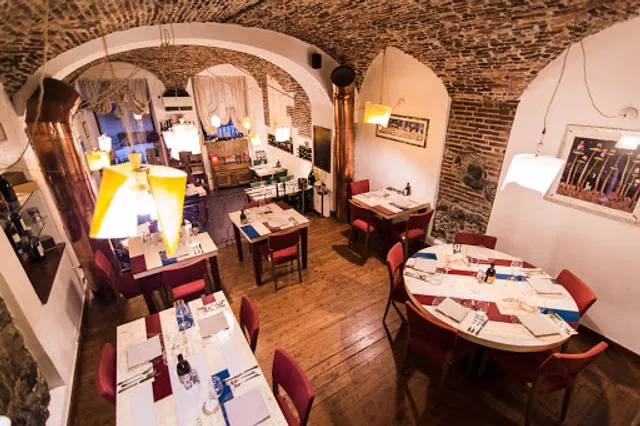 La Cantina Clandestina