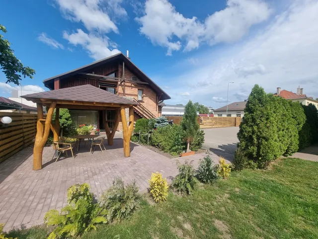 Akmenine kerpe, V. Kelertienes firma