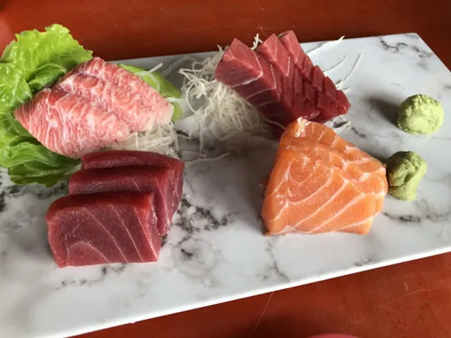 東港集旺黑鮪魚專賣店（黑鮪魚專賣區26攤號）-黑鮪魚季4月底-7月初營業