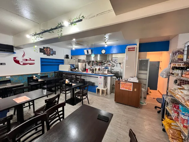 Diyalo Restaurant ディヤロレストラン(でぃやろ)