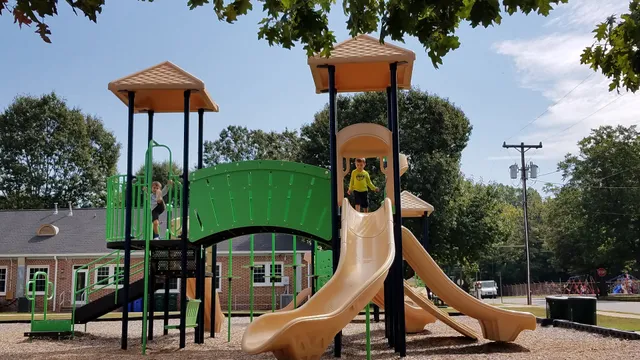 China Grove Community Memorial Building & Parks