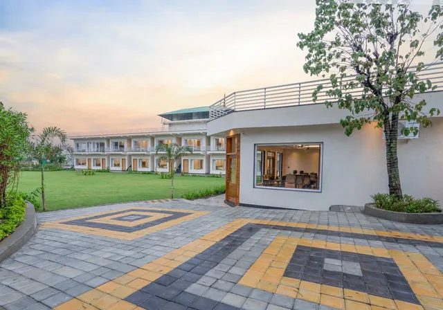 Corbett Four Seasons