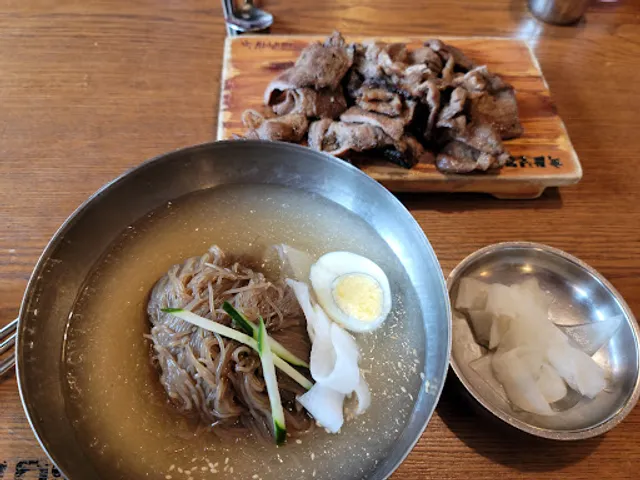 Yukssam noodle chungdae points