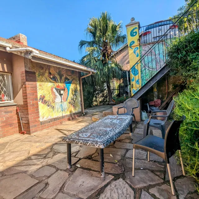 Aweh Africa Backpackers