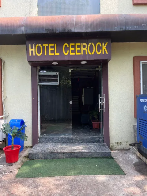 Hotel O CeeRock