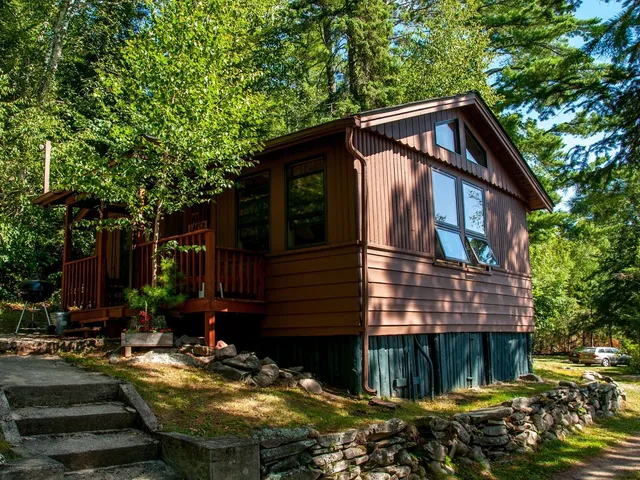 Vintage Vermilion Cabins and Retreat