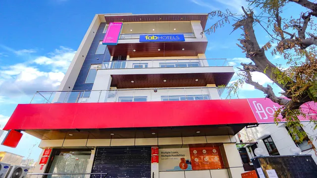 FabExpress F9 Noida Sector 27 - Hotel in Sector 27, Noida