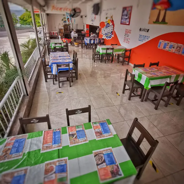 El Chevere Marisquería [Calzada Al Sumidero]