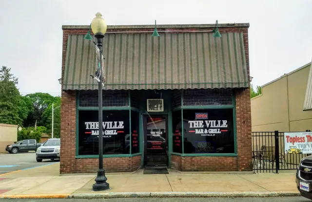 The Ville Bar & Grill