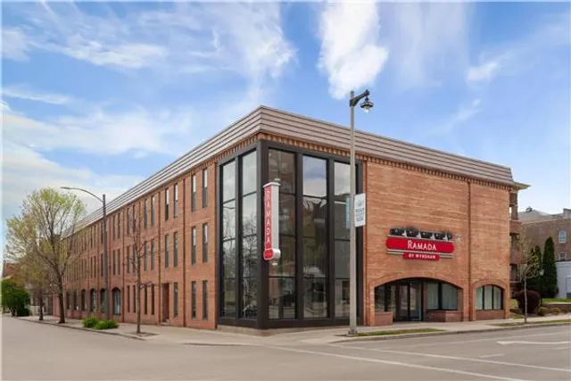 Ramada by Wyndham Milwaukee