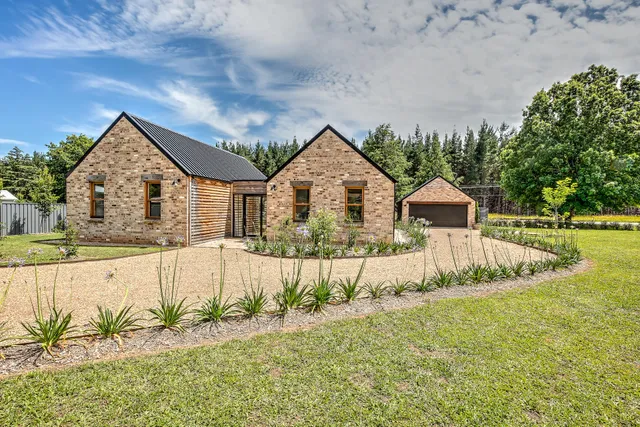 Bright Holiday Accommodation