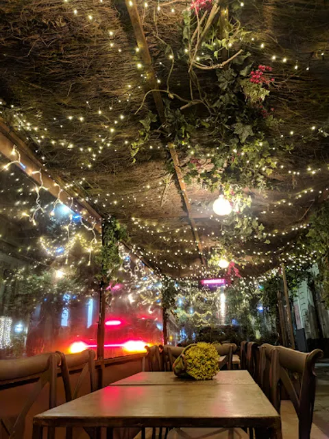 The Taste Burger & more