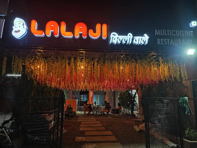 Lalaji Dilliwale Multicuisine restaurant - Best Restaurant in Mehsana , Best Family Restaurant in Mehsana