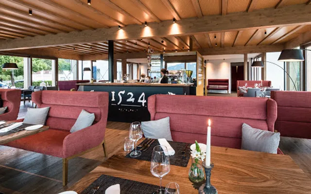 Restaurant 1524