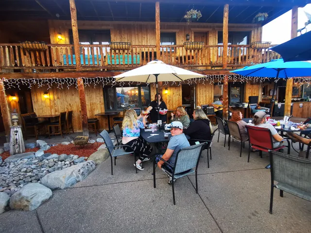 Charlie's Sports Bar & Grill