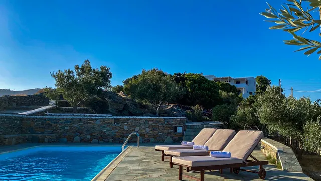 Verros Suites & Villas