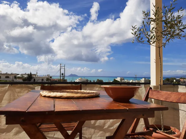 Kalamaki Sight – Sea View Apartments & Studio