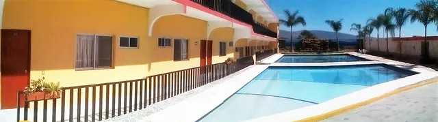 Hostería San Carlos ... Antes Hotel Kazmay