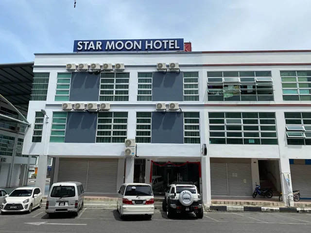 Star Moon Hotel
