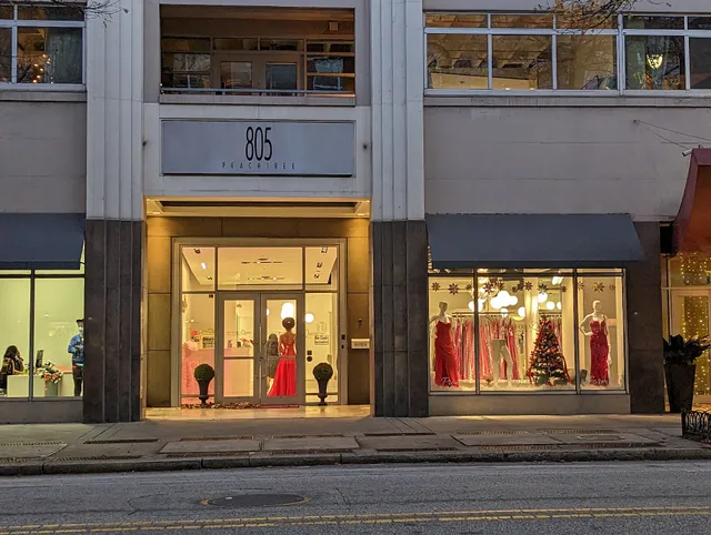 Fit for a Queen of Atlanta