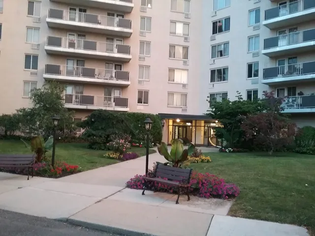 Westbury Terrace Condominiums