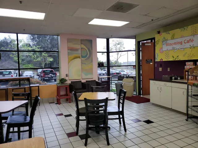 Blooming Cafe