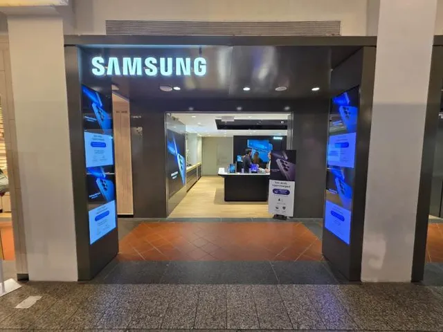 Samsung Experience Store