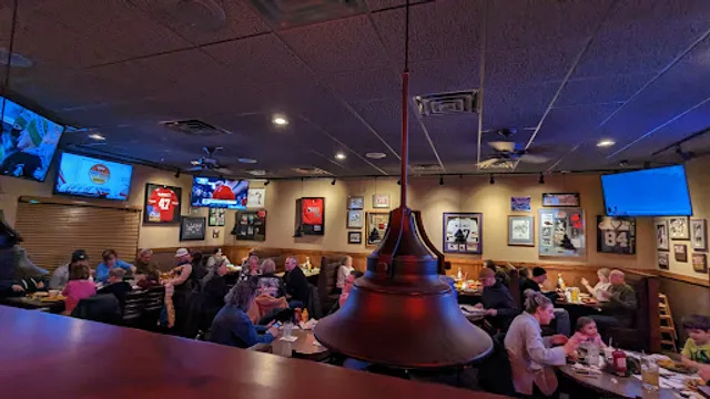 T.C.'s Referee | Sports Bar