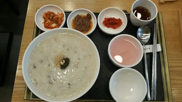 본죽 (화성시청점)