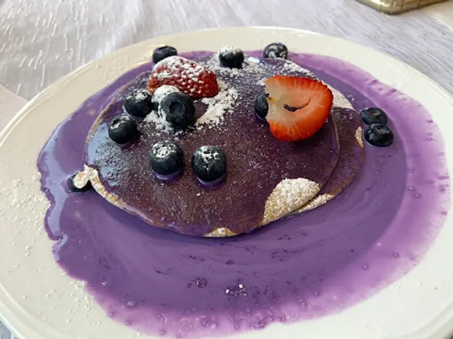 Kusina 7107 Beach Cafe and Bar